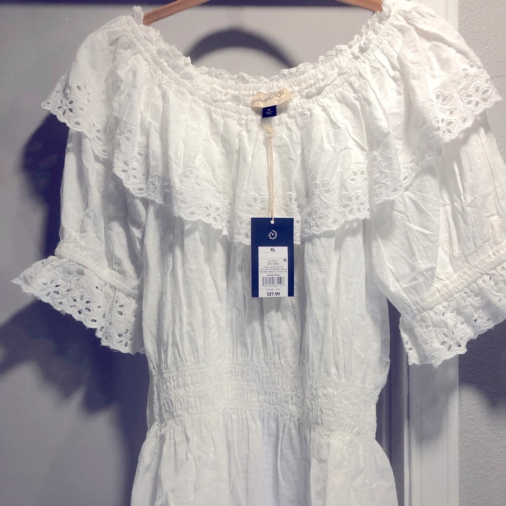 Universal Thread Womens Size XL White Eyelet Peplum Blouse Elastic Neckline